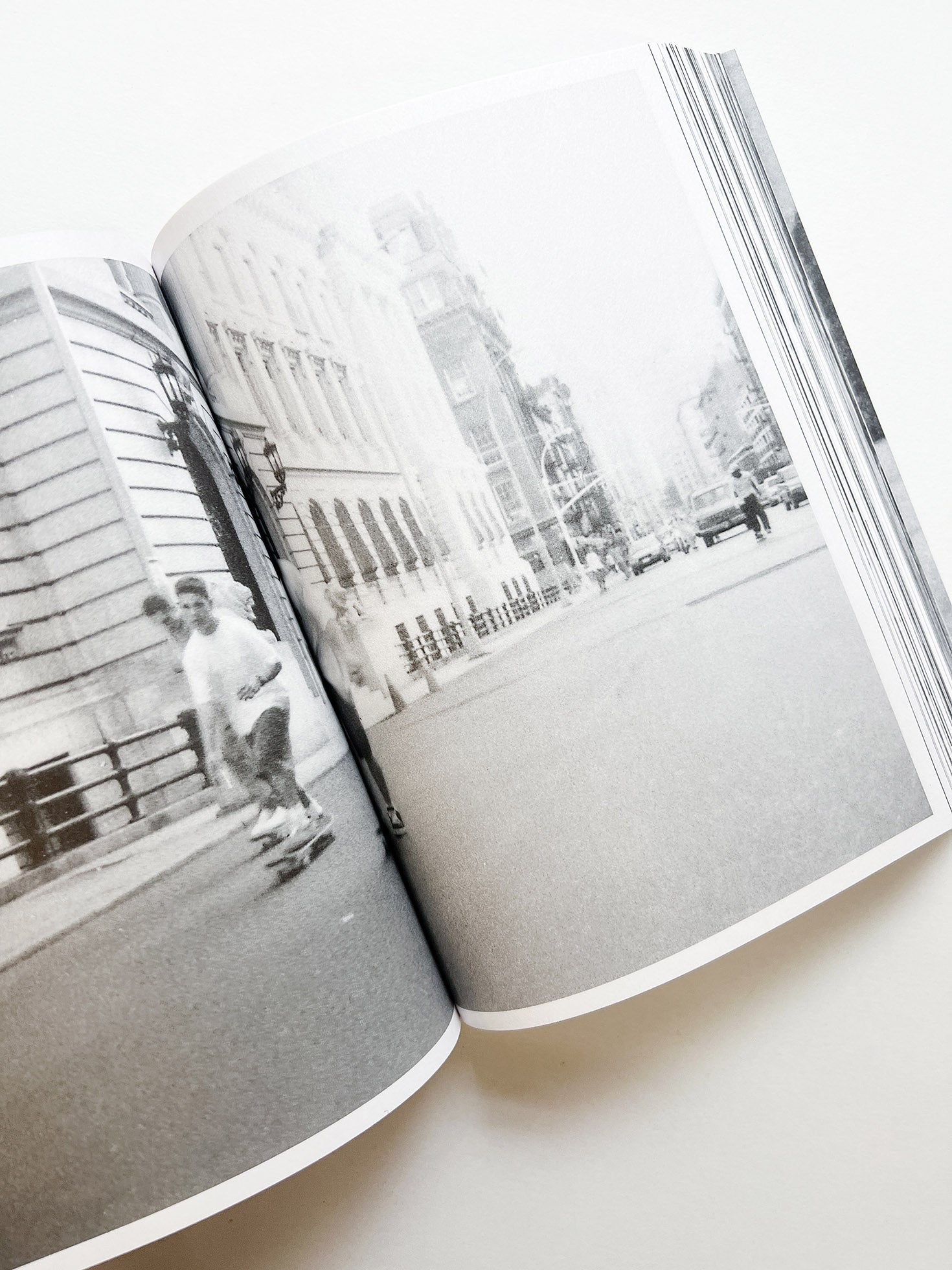 BEWARE / Ari Marcopoulos - 本屋青旗 Ao-Hata Bookstore