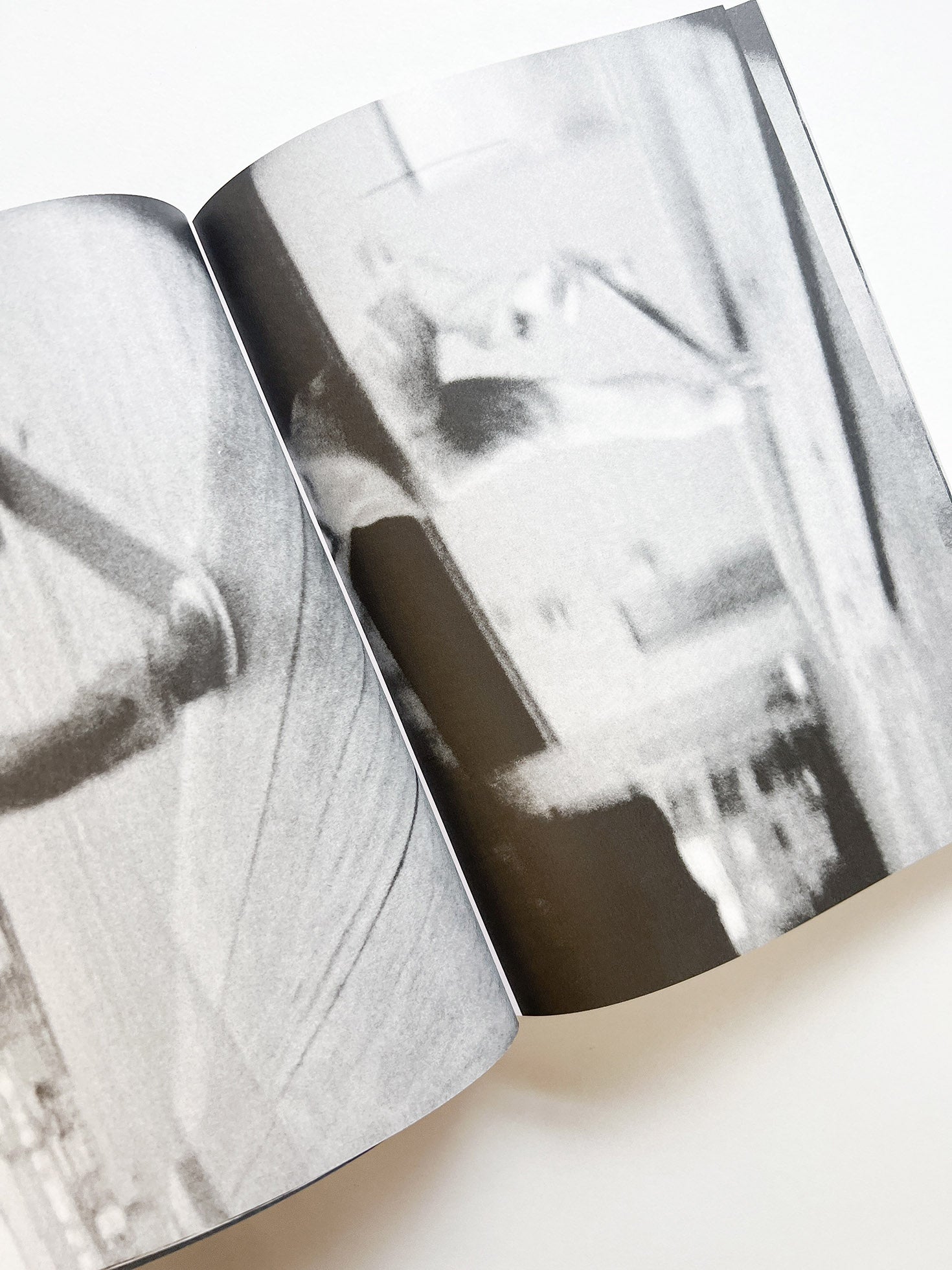 BEWARE / Ari Marcopoulos - 本屋青旗 Ao-Hata Bookstore