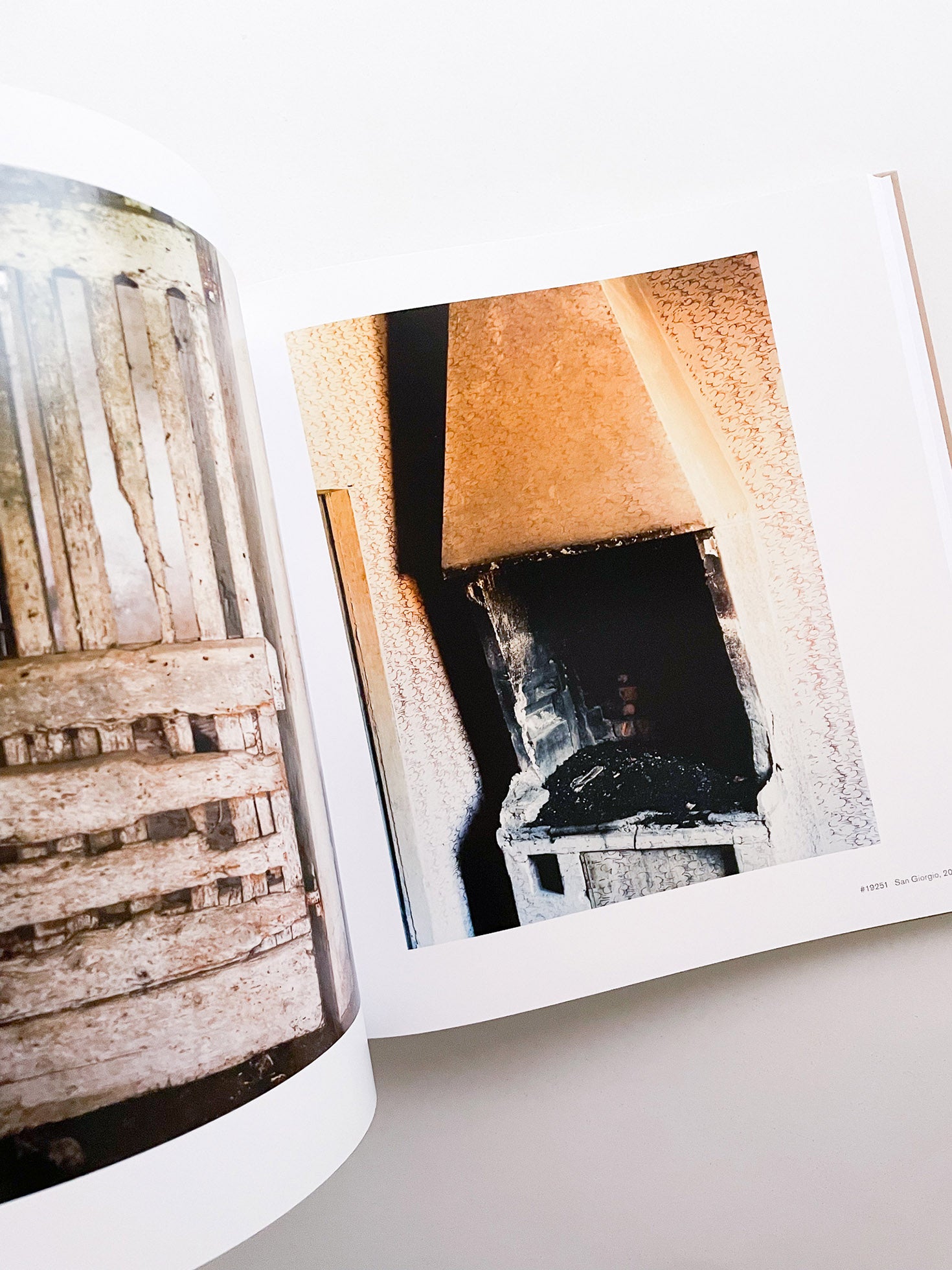 COL TEMPO, 1956–2024 / Guido Guidi [ENGLISH EDITION]