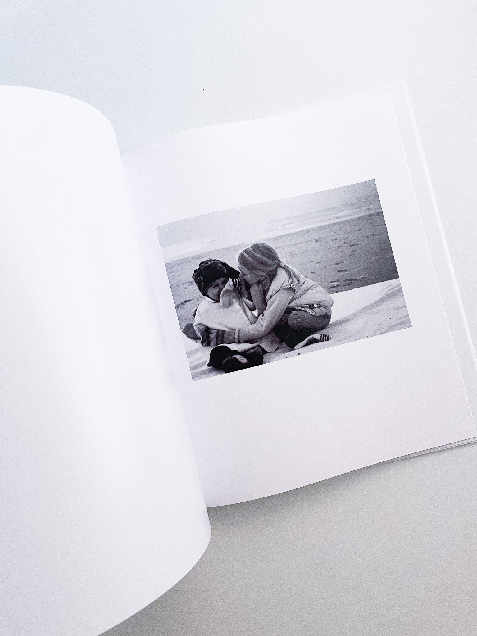 EDITH / Angela Hill [SECOND EDITION] - 本屋青旗 Ao-Hata Bookstore