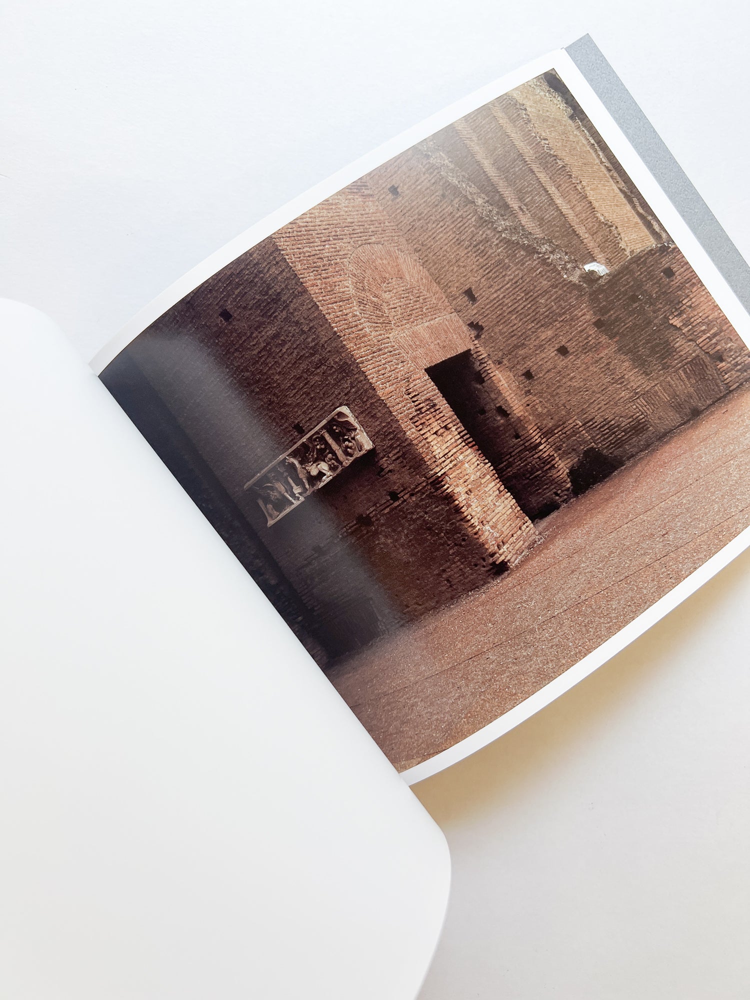 場所 A Place / Hideki Makiguchi