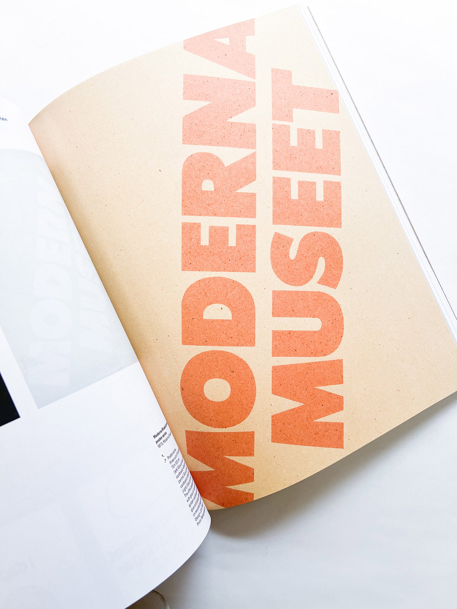 Keep Smiling! / Pontus Hultén, Stina Gromark [ENGLISH EDITION]