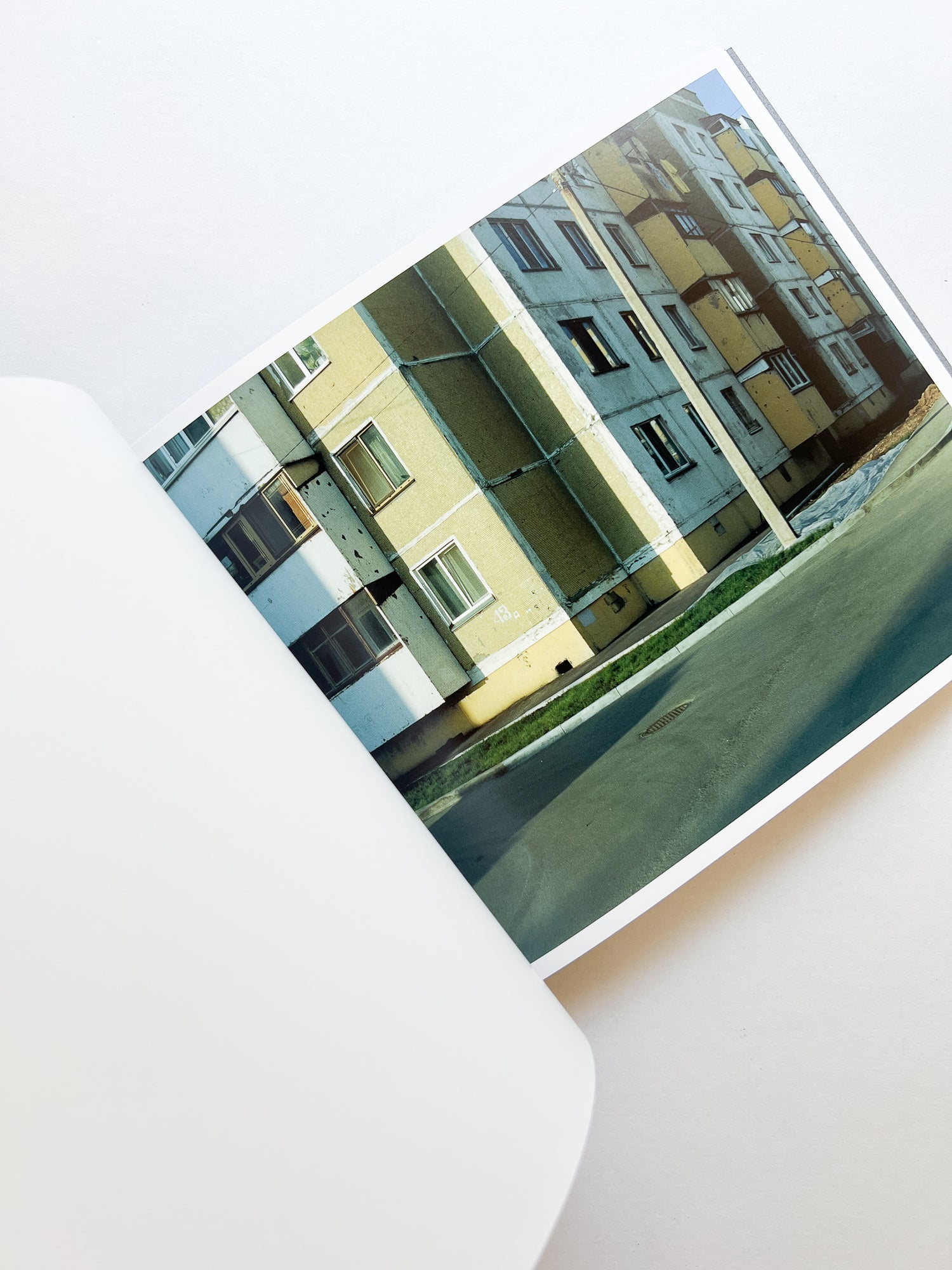 場所 A Place / Hideki Makiguchi