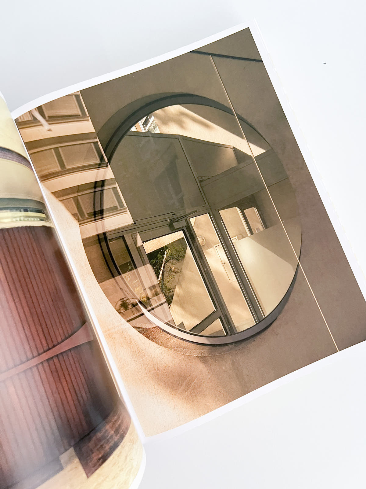 HALLWAYS / Romain Laprade