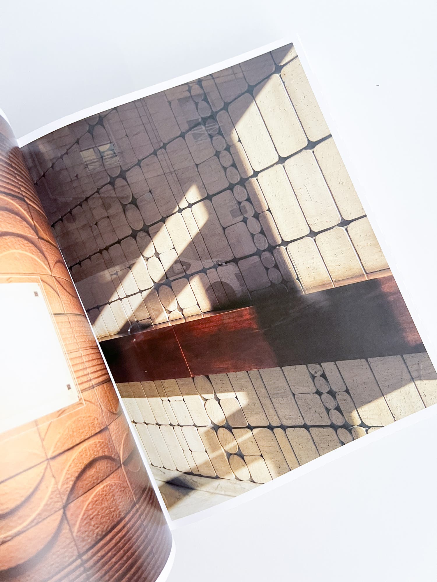 HALLWAYS / Romain Laprade