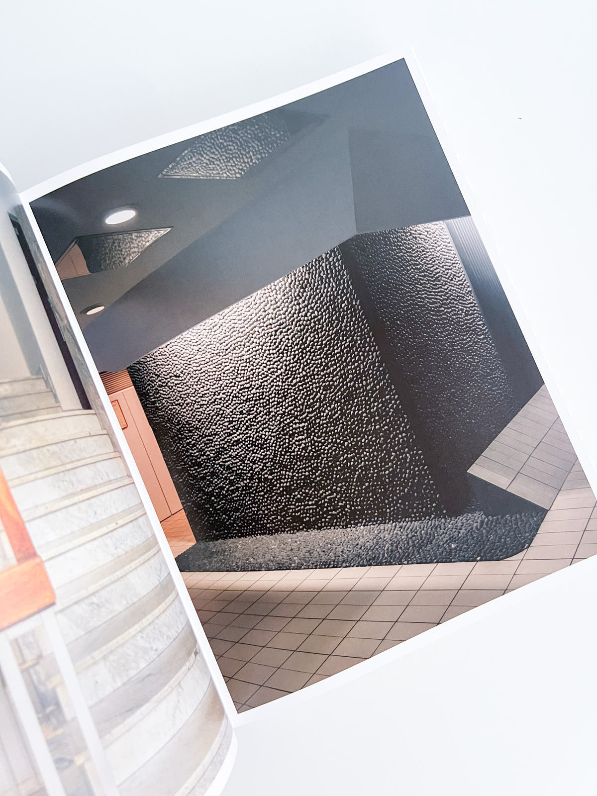 HALLWAYS / Romain Laprade