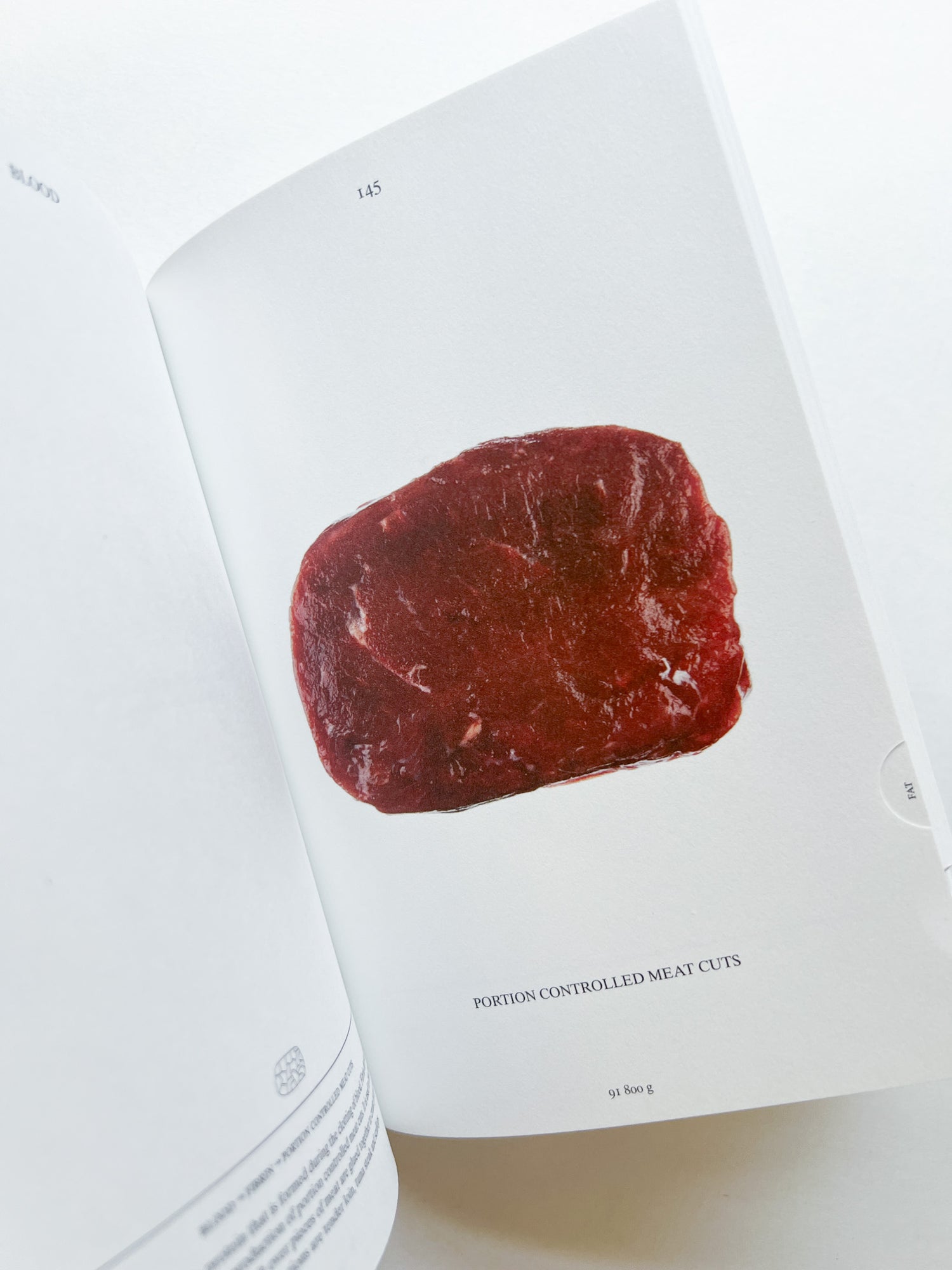 PIG 05049 / Christien Meindertsma [2022 7th edition]