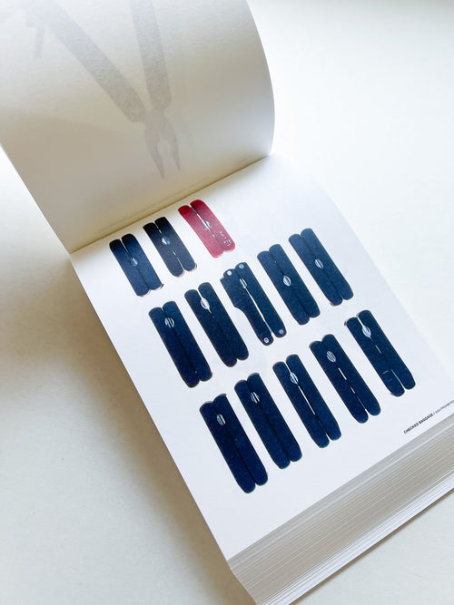 Checked Baggage [2nd and last edition] / Christien Meindertsma