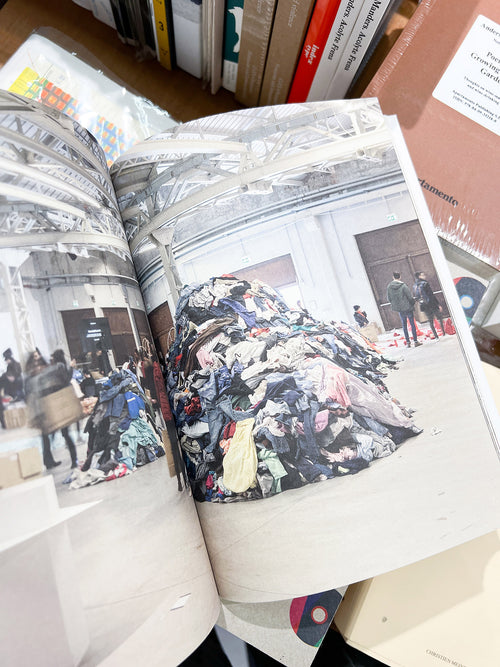 TAKE ME (I'M YOURS) / Christian Boltanski, Hans Ulrich Obrist