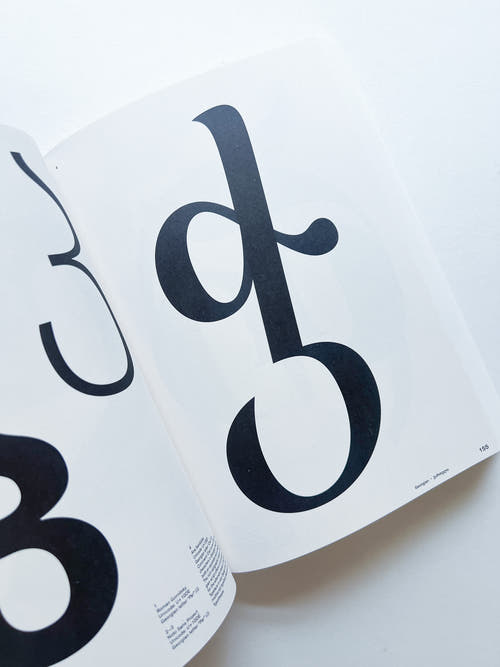 Graphic Languages—A Visual Guide to the World’s Writing Systems