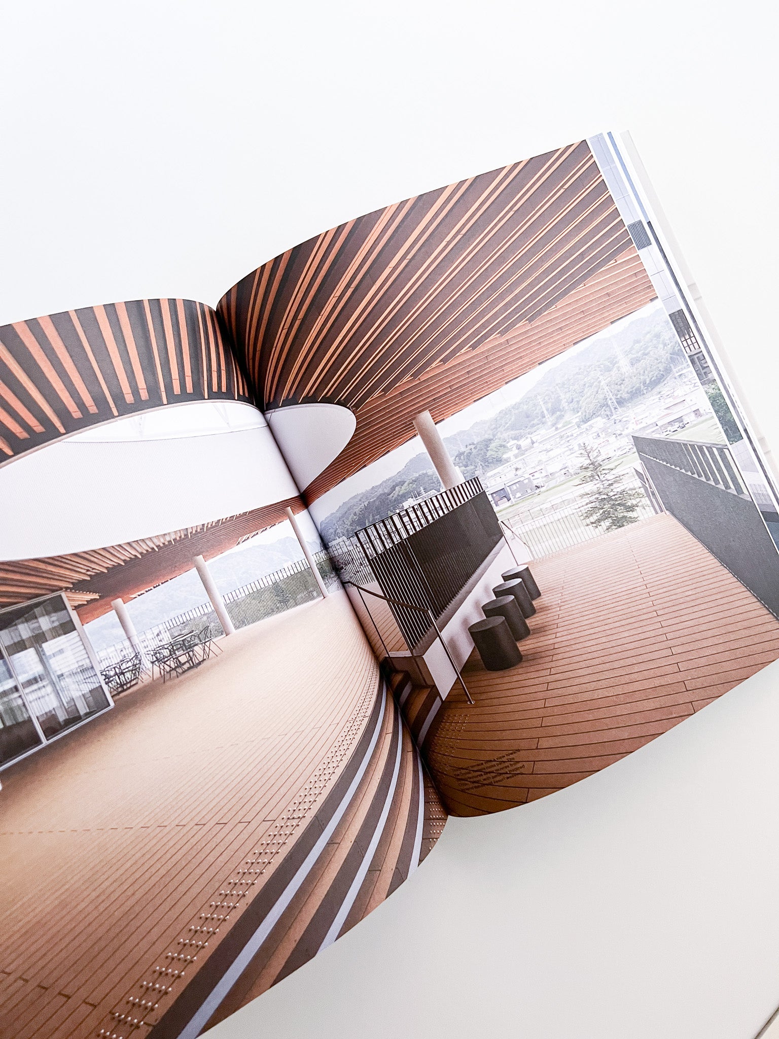 MAKI OPUS / Fumihiko Maki - 本屋青旗 Ao-Hata Bookstore