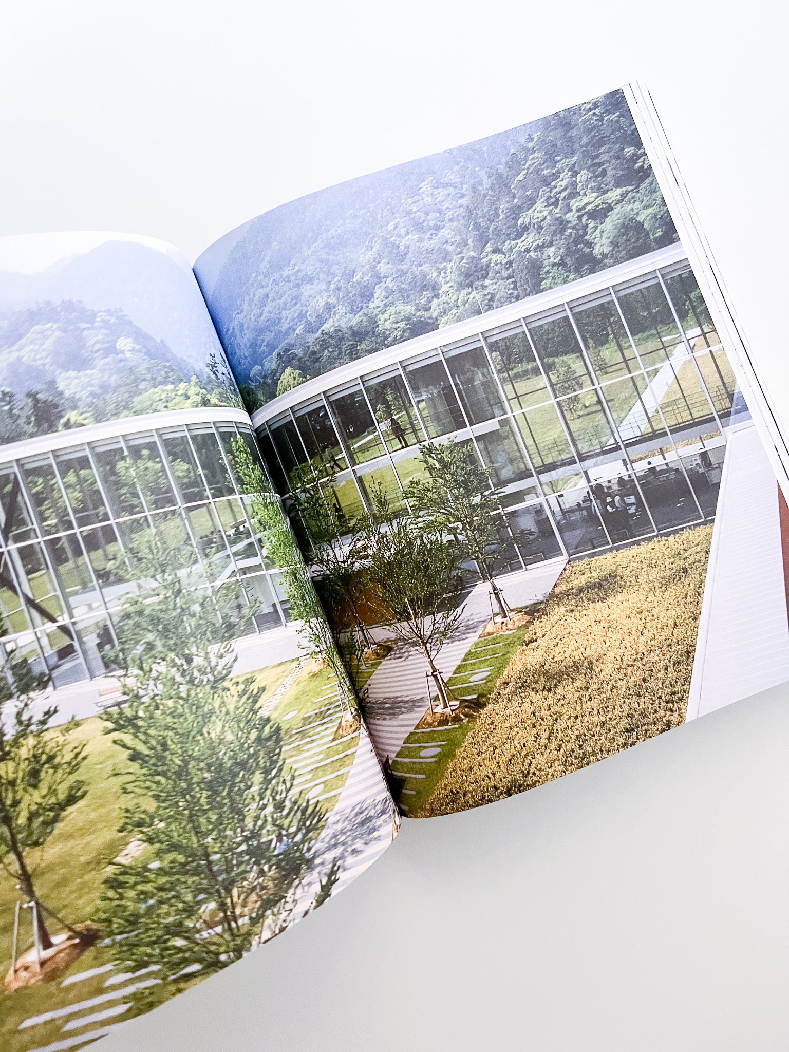 MAKI OPUS / Fumihiko Maki - 本屋青旗 Ao-Hata Bookstore