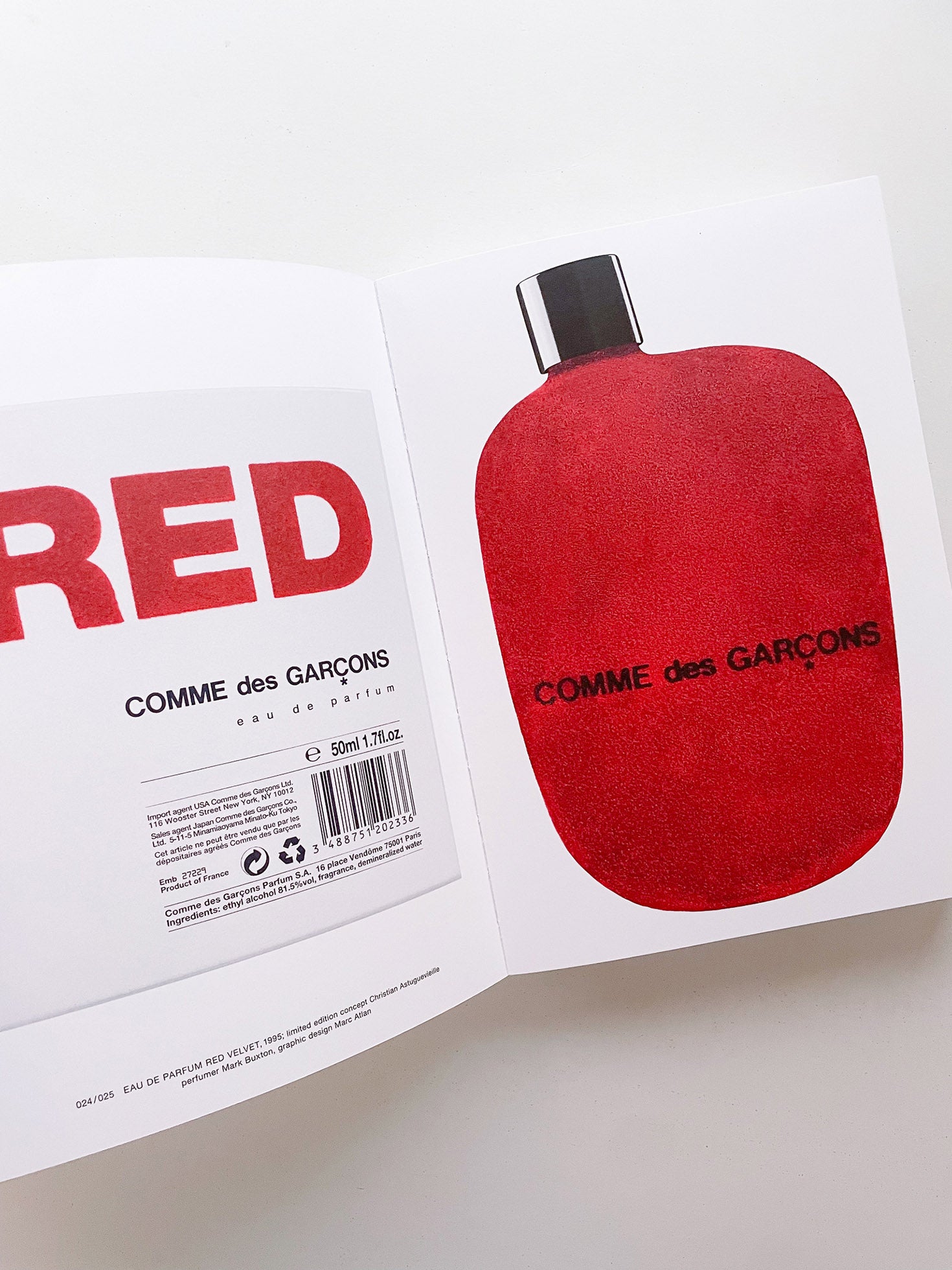 ★COMME des GARÇONS PERFUMS 限定本　シュリンク COMME DES GARÇONS PARFUMS 1994–2025 - 本屋青旗 Ao-Hata Bookstore