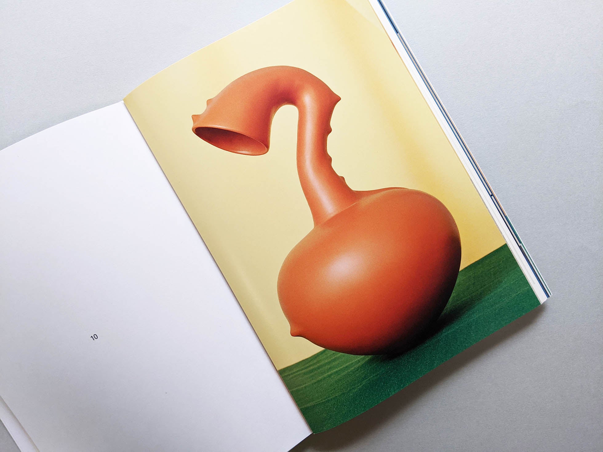 The Journey of Things (v.3) / Magdalene Odundo - 本屋青旗 Ao-Hata