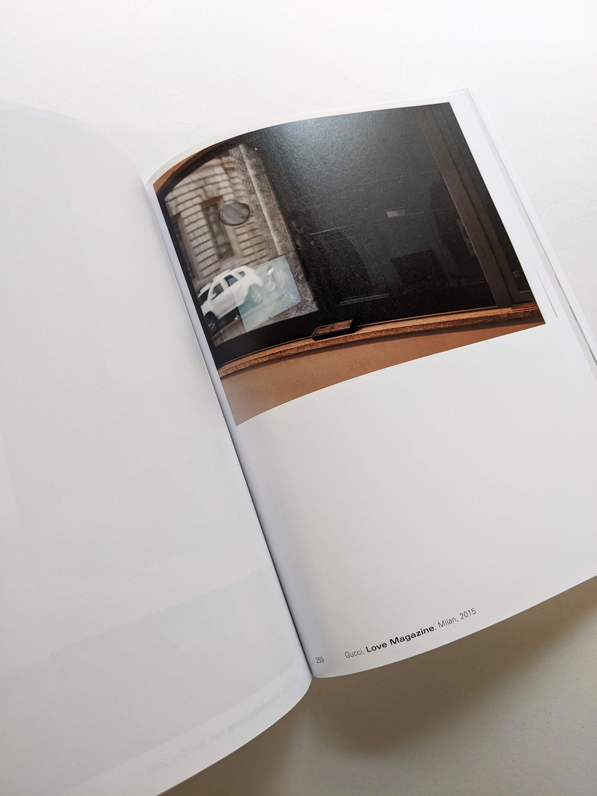 THE WELL / Nigel Shafran - 本屋青旗 Ao-Hata Bookstore