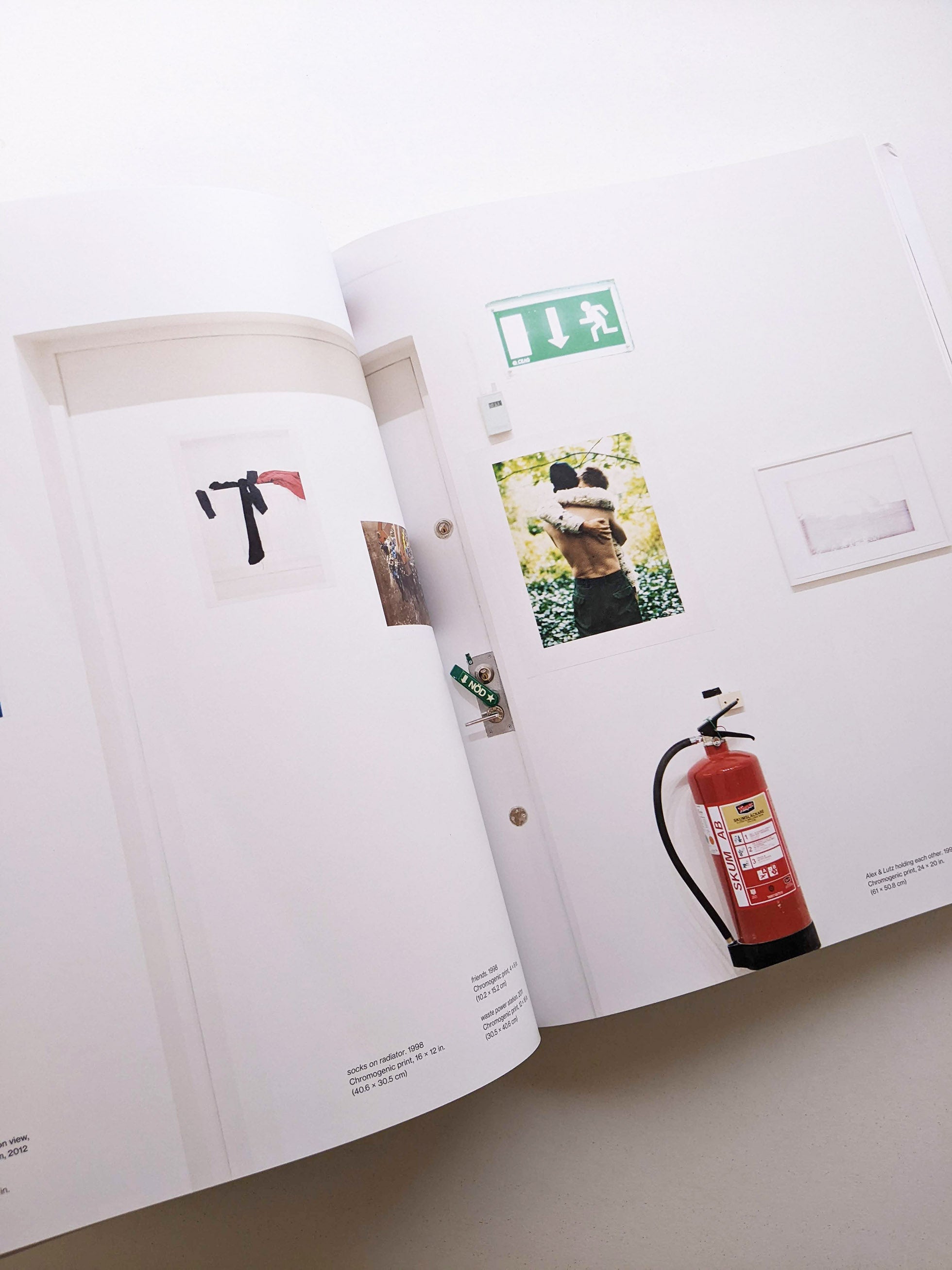 TO LOOK WITHOUT FEAR / Wolfgang Tillmans - 本屋青旗 Ao-Hata Bookstore