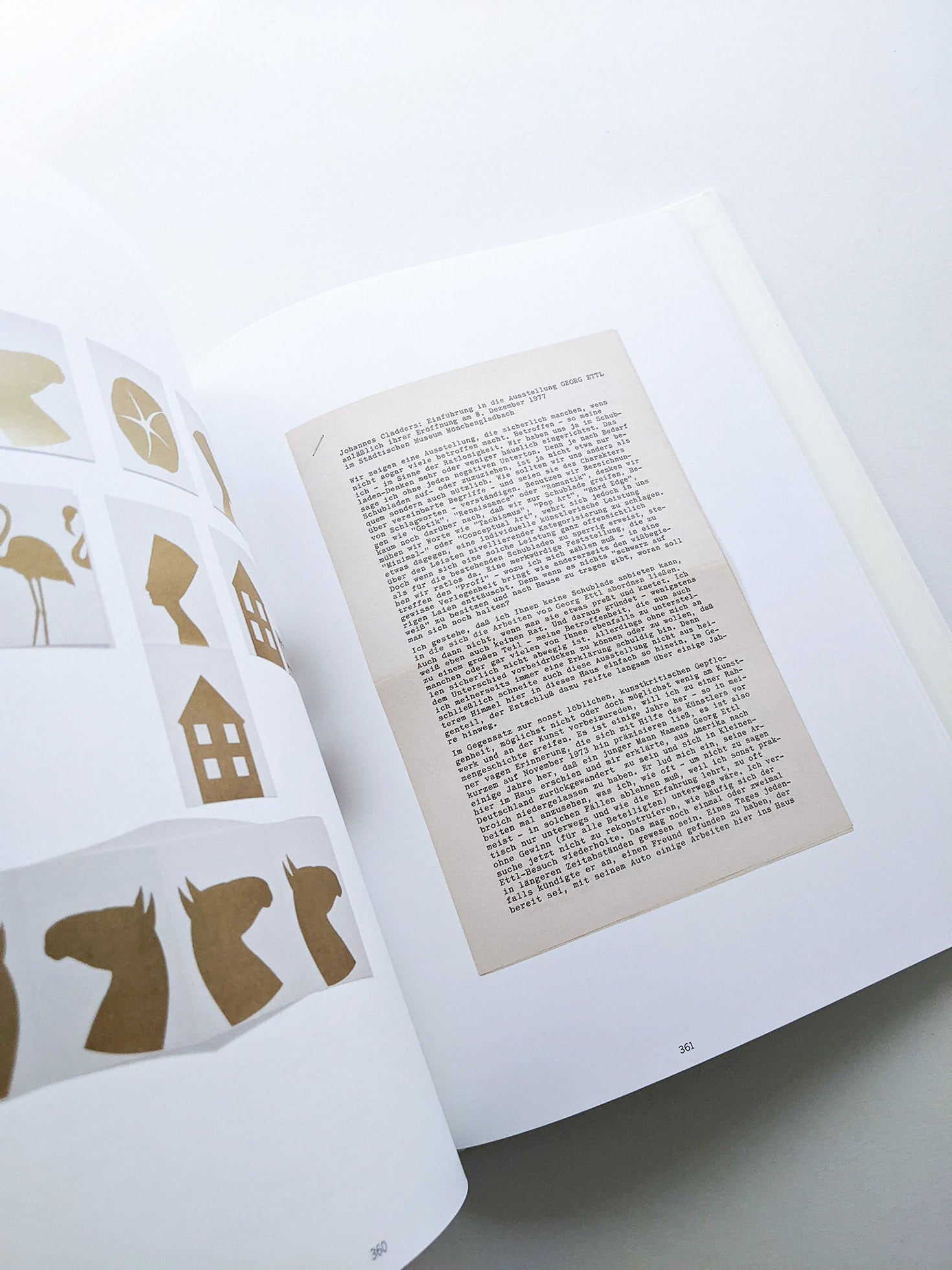 DIE KASSETTENKATALOGE DES STÄDTISCHEN MUSEUMS MÖNCHENGLADBACH