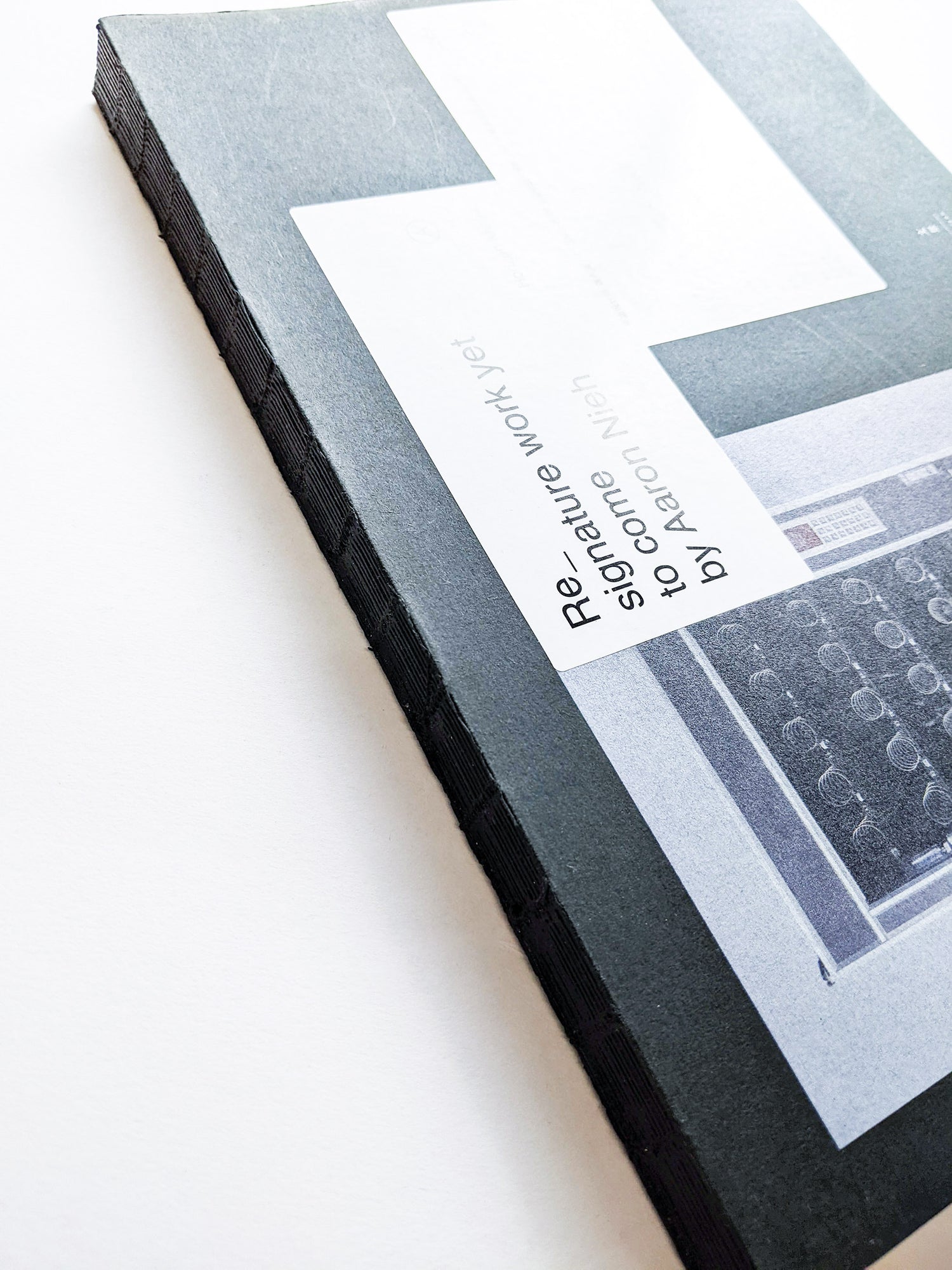 RE_没有代表作 聶永真 signature work yet to come by Aaron Nieh