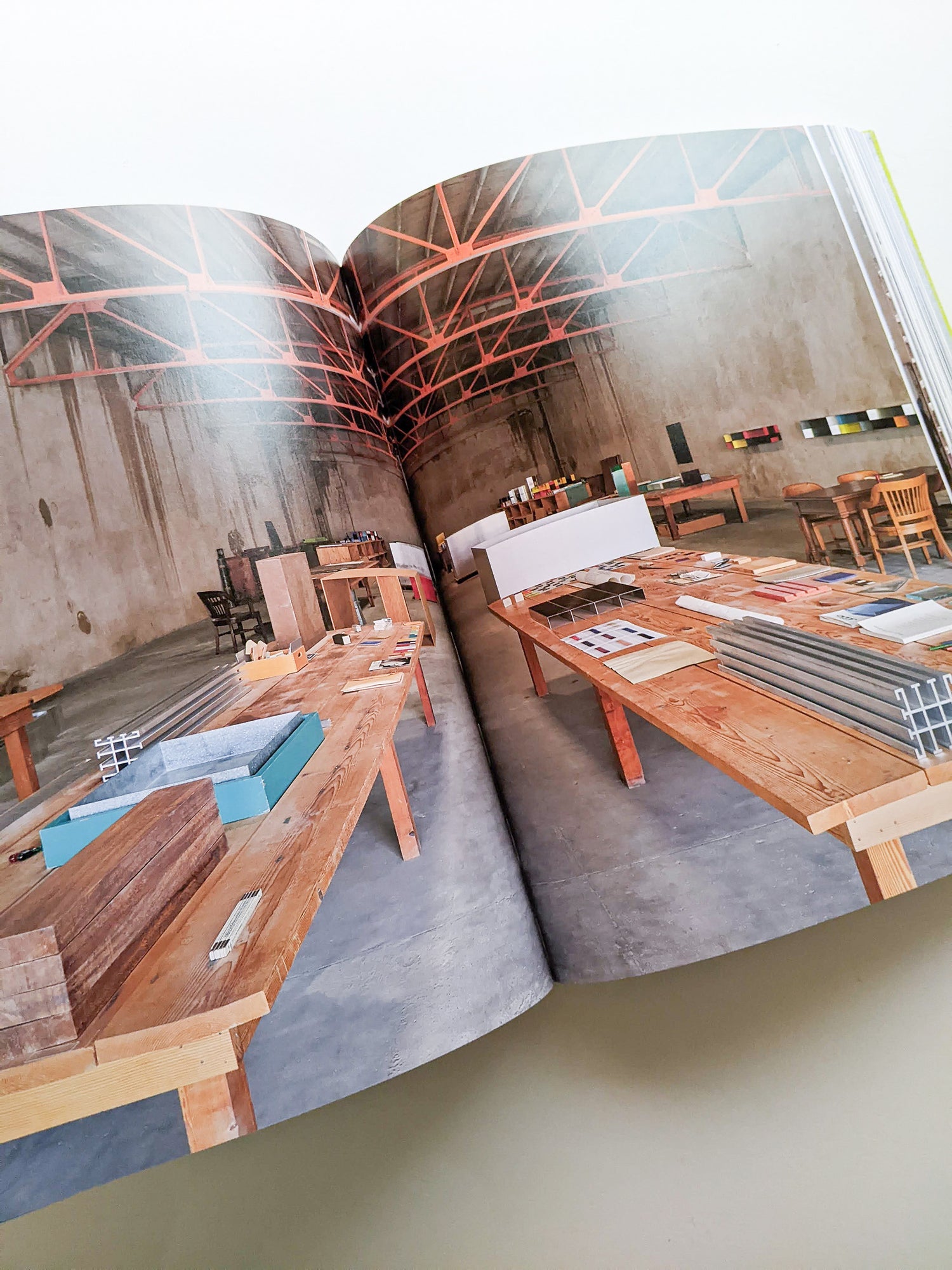 Donald Judd Spaces / Donald Judd