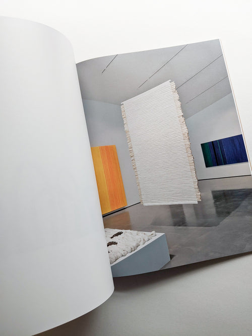 OFF GRID / Sheila Hicks