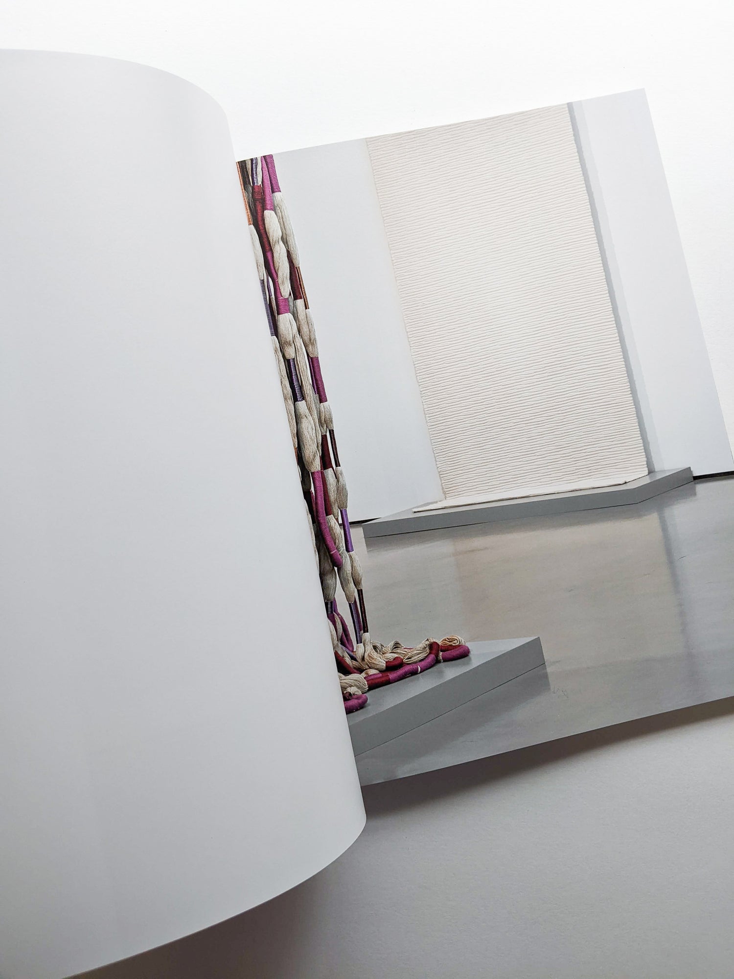 OFF GRID / Sheila Hicks