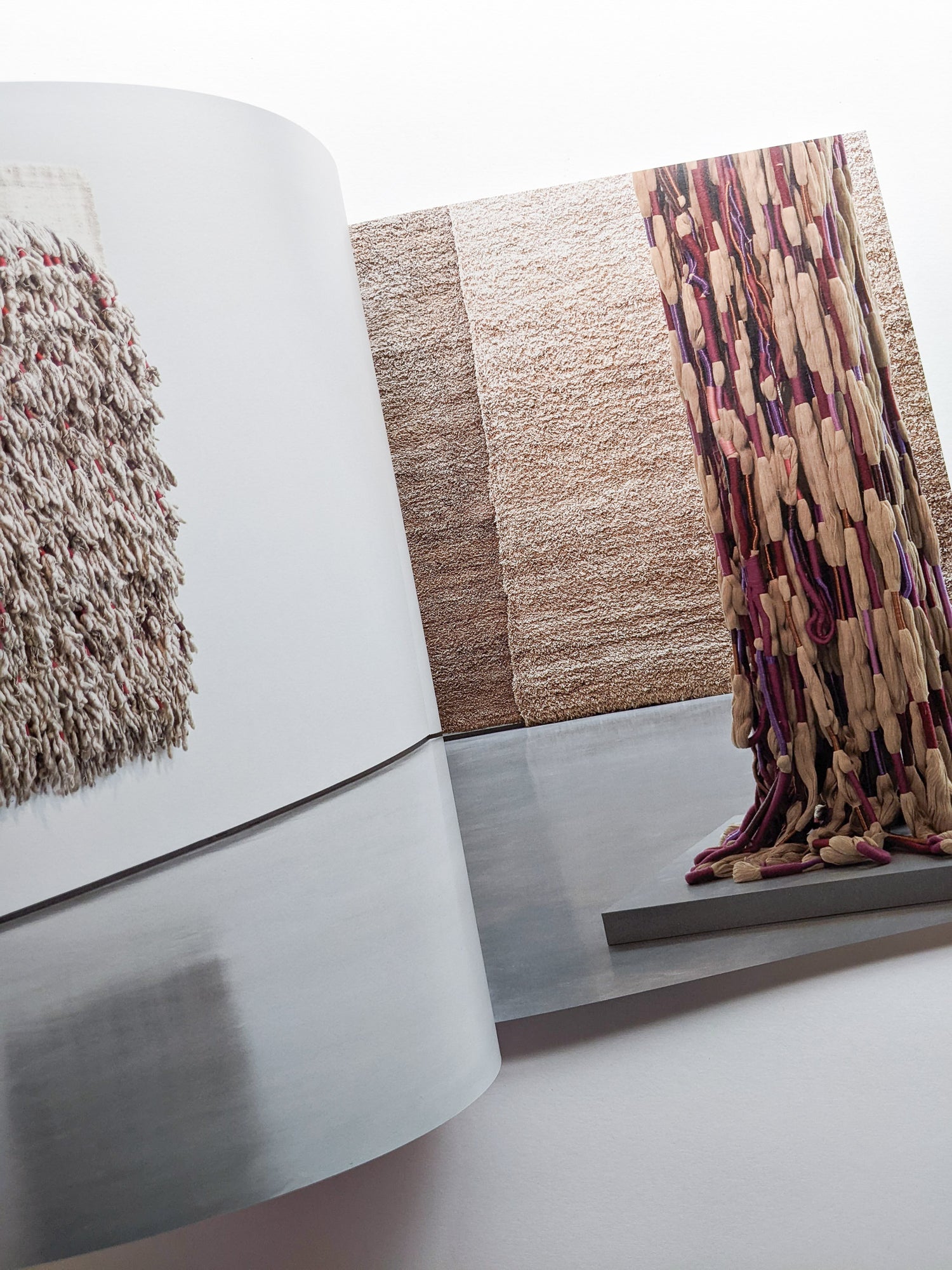 OFF GRID / Sheila Hicks