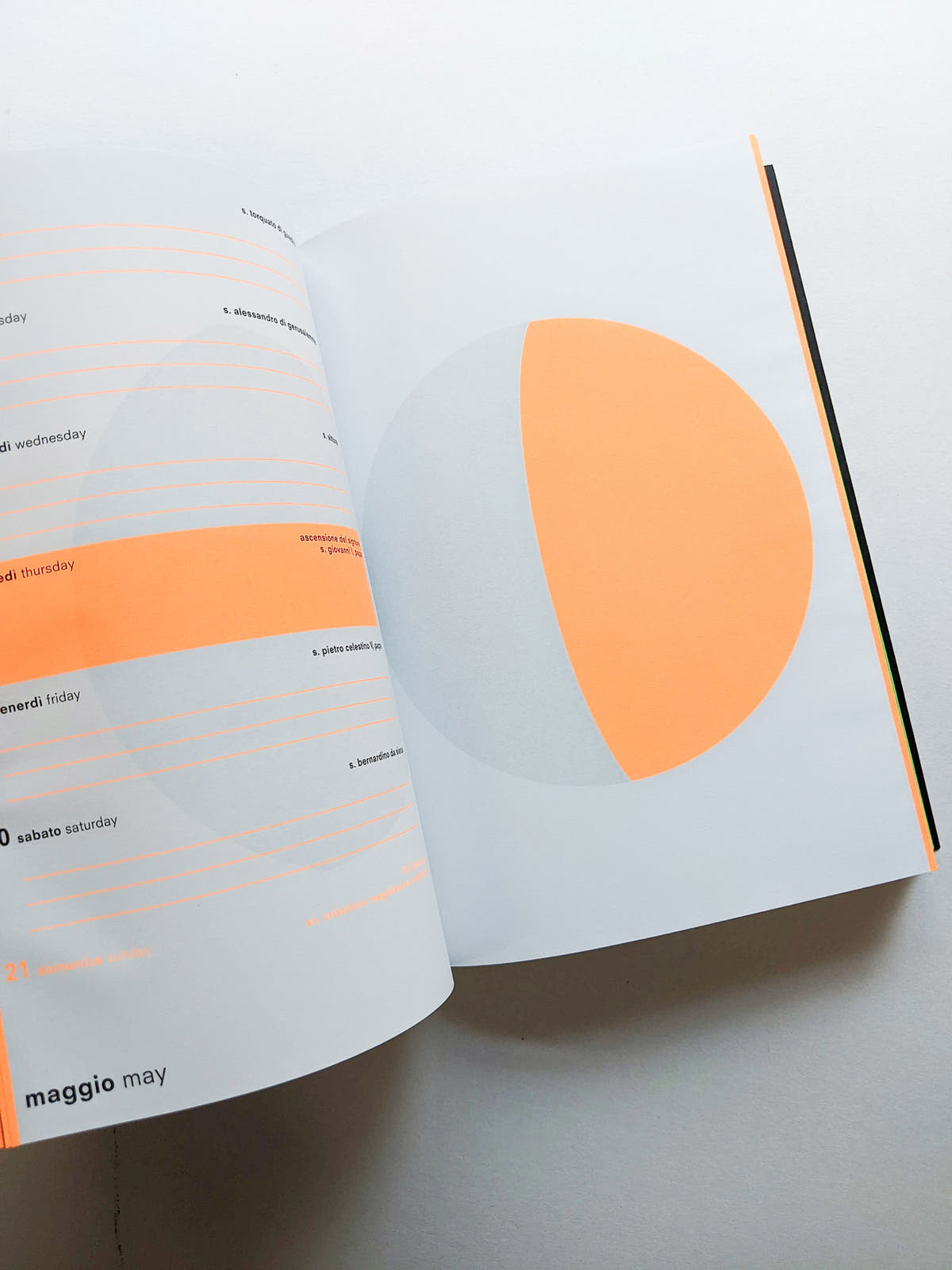 FUTURISMOON AGENDA 2023 - OFFICIAL DAILY PLANNER [LIMITED & COLLECTORS' EDITION]