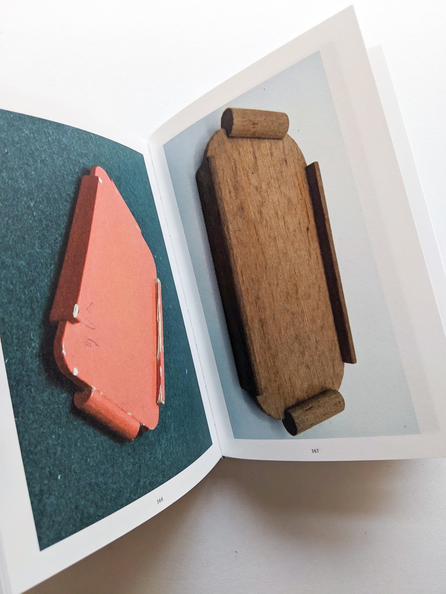 The Oldest Thing / Ruth van Beek