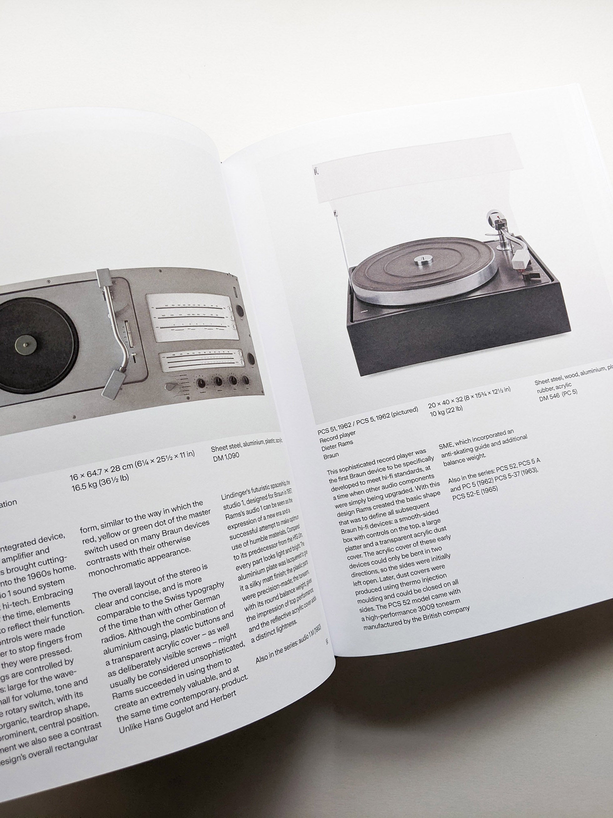 The Complete Works / Dieter Rams - 本 屋 青 旗 Ao-Hata Bookstore
