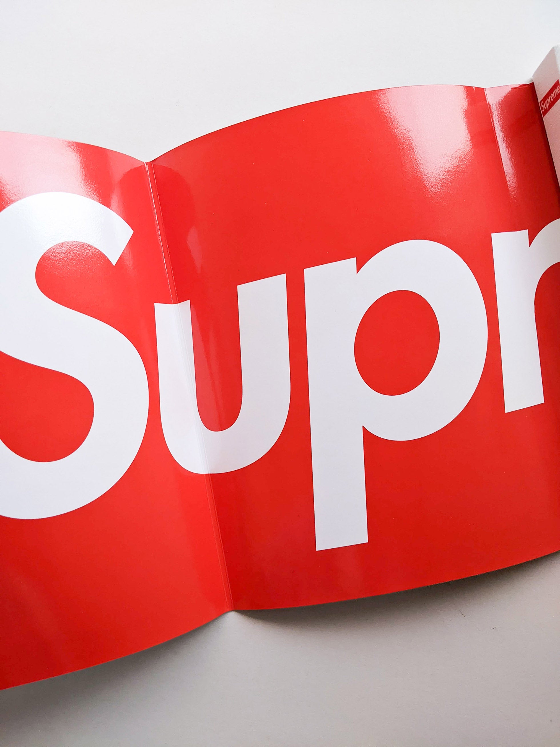 Supreme - 本屋青旗 Ao-Hata Bookstore