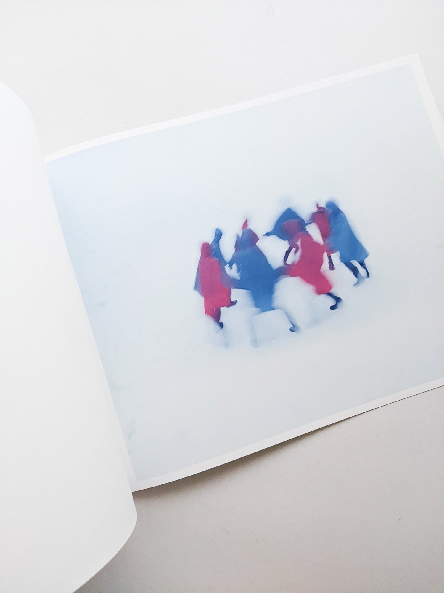 Assembly snow / Osamu Yokonami