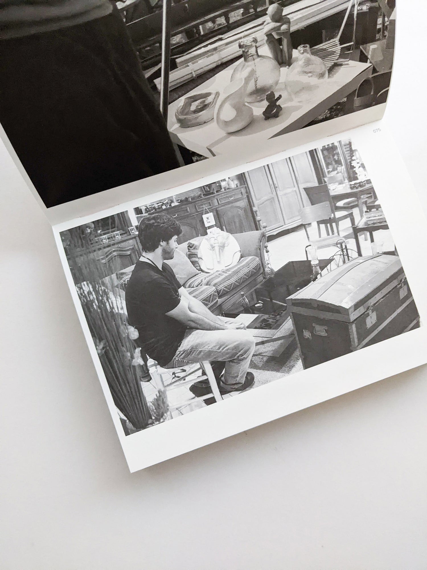 バナナジャムの瓶の蓋が開かなかったので、お母さんが別のバナナジャムに替えてくれて、お父さんに瓶の蓋を開けてもらって、みんなでクレープにバナナジャムをつけて食べました。 / 中山和也