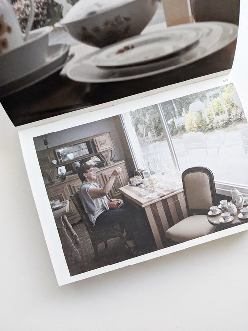 バナナジャムの瓶の蓋が開かなかったので、お母さんが別のバナナジャムに替えてくれて、お父さんに瓶の蓋を開けてもらって、みんなでクレープにバナナジャムをつけて食べました。 / 中山和也