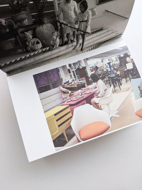 バナナジャムの瓶の蓋が開かなかったので、お母さんが別のバナナジャムに替えてくれて、お父さんに瓶の蓋を開けてもらって、みんなでクレープにバナナジャムをつけて食べました。 / 中山和也