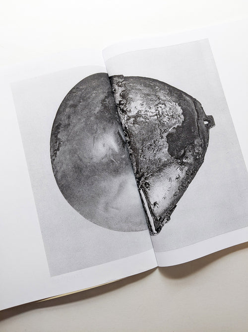 Exosphere / Batia Suter