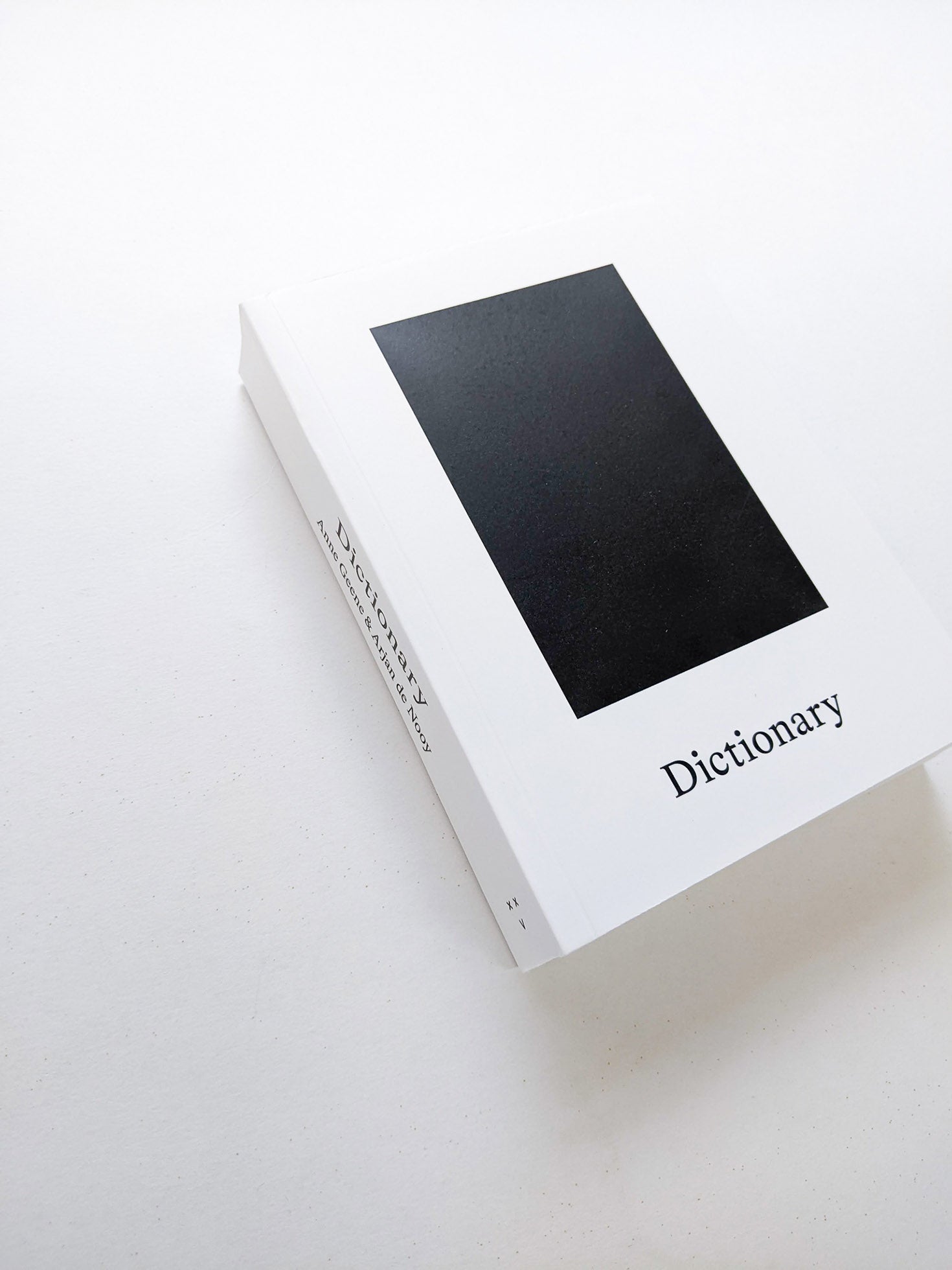 Dictionary / Anne Geene & Arjan de Nooy