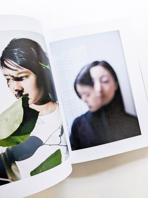 PHOSPHOR / Viviane Sassen