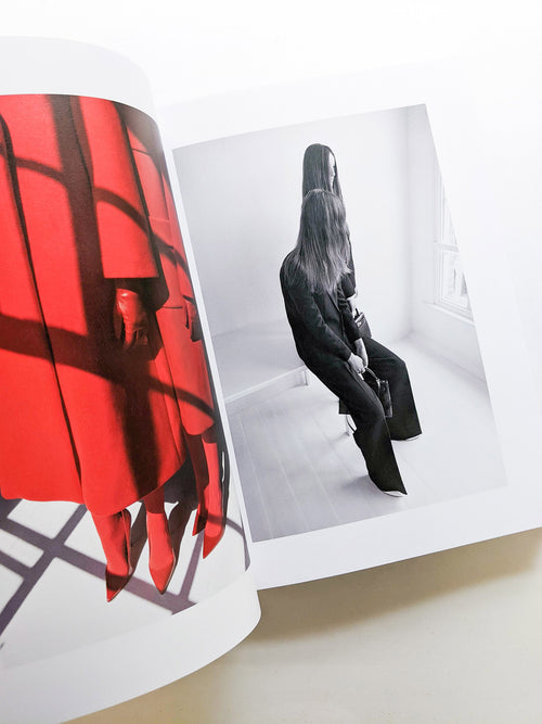 PHOSPHOR / Viviane Sassen