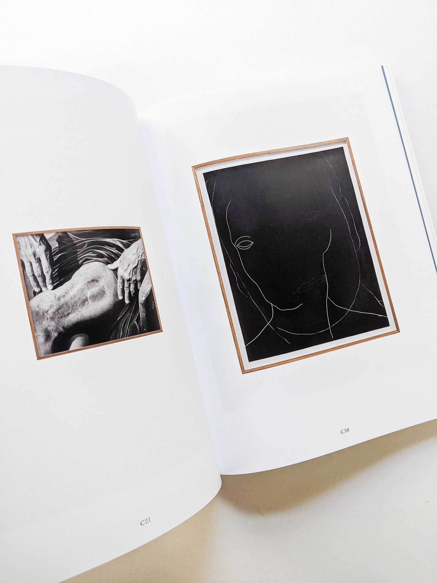 THE THIRD HAND / Marton Perlaki