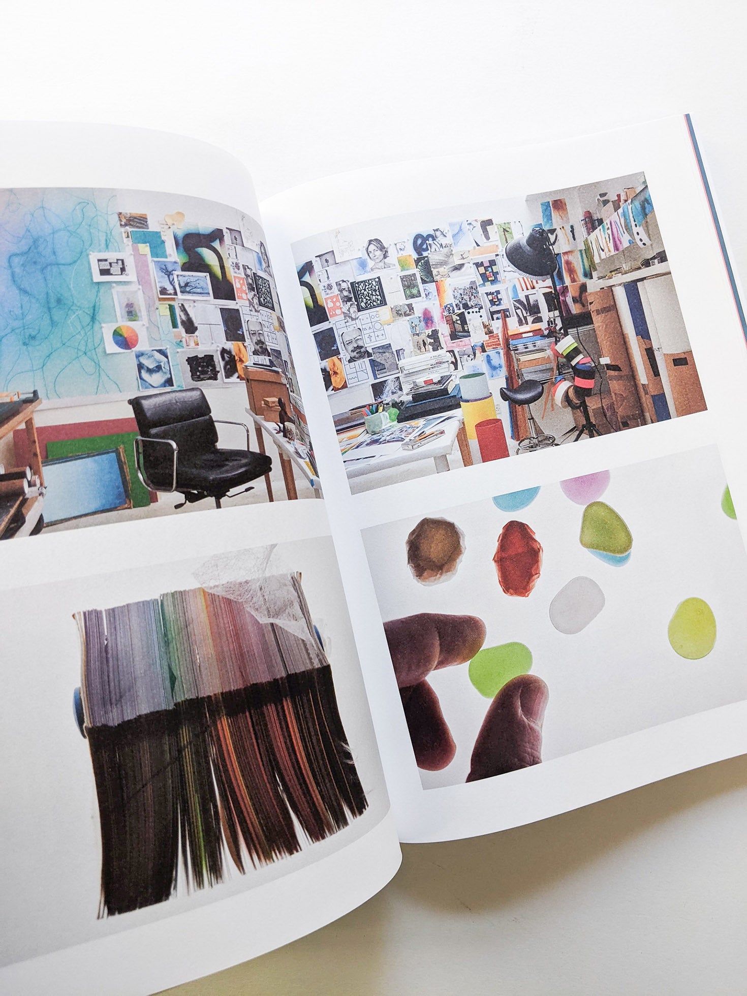 THE THIRD HAND / Marton Perlaki