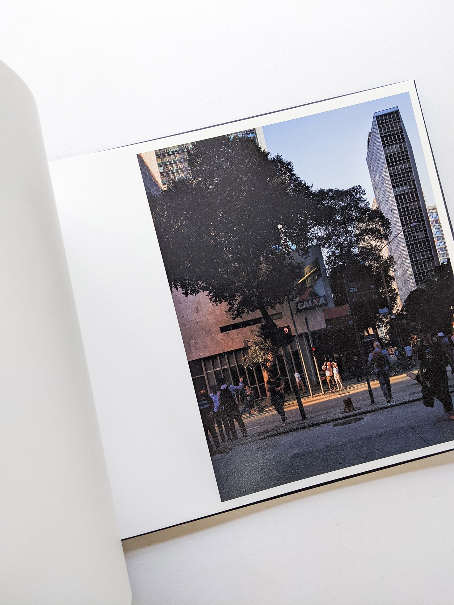 CROSS ROAD BLUES / Oli Kellett