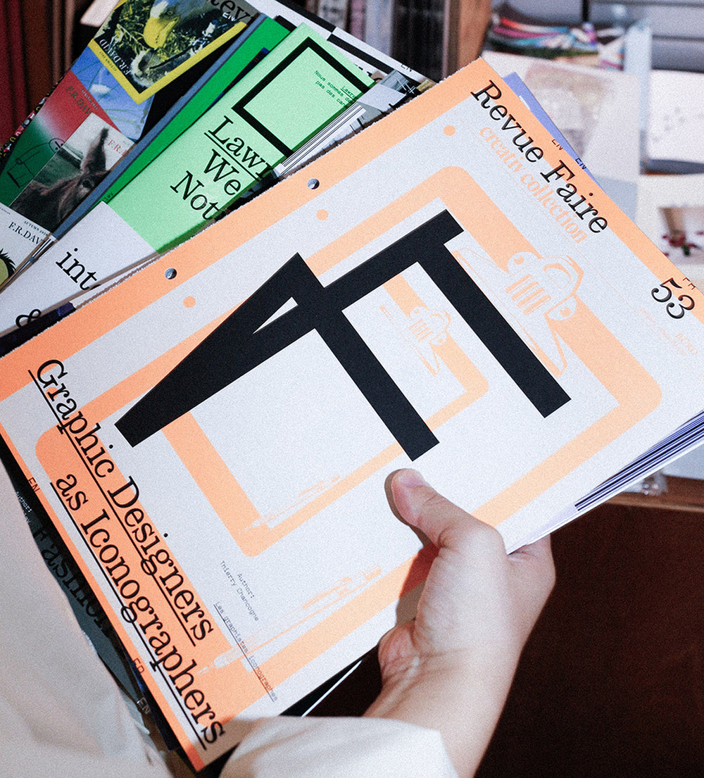 Revue Faire to look at things